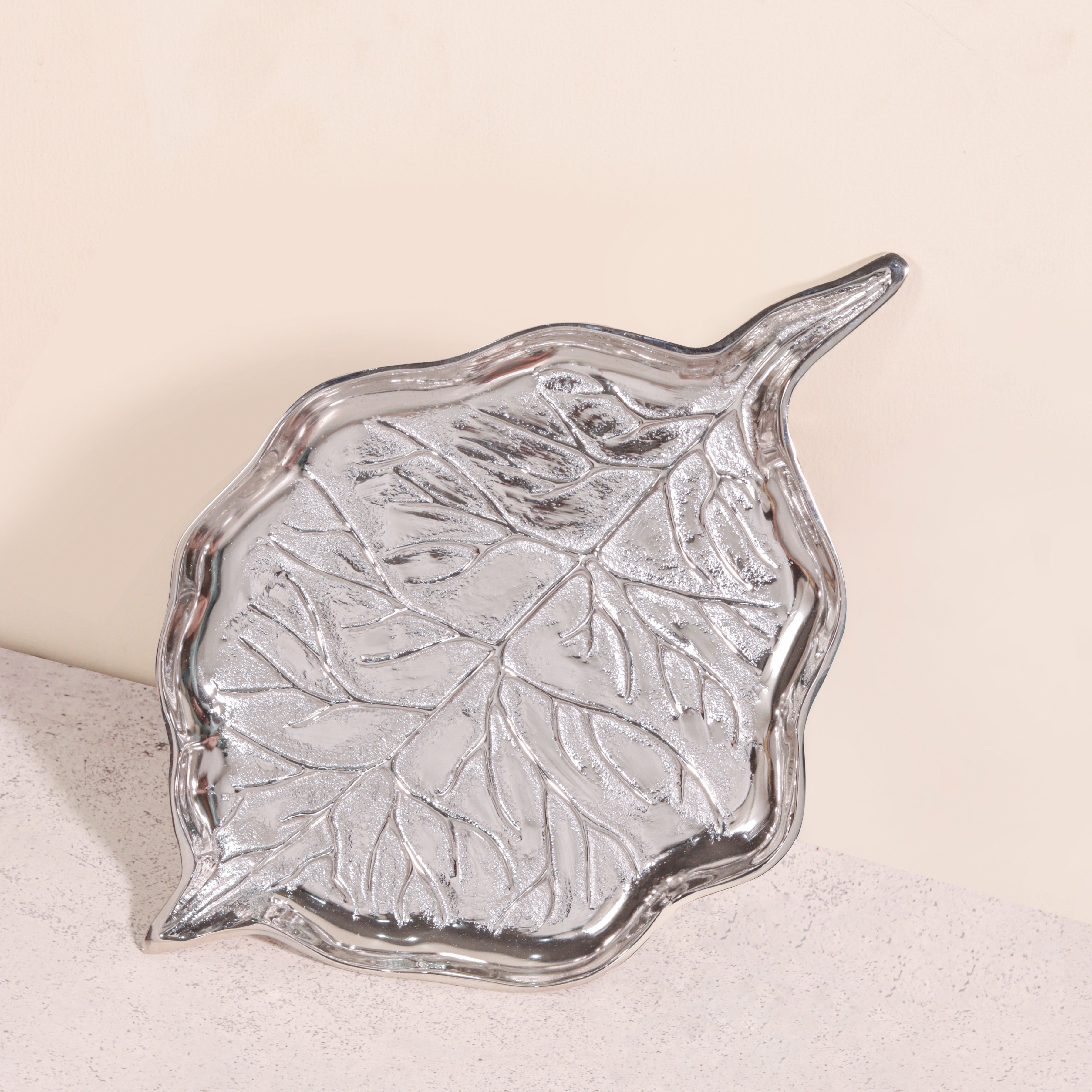 Veined Rooted platter