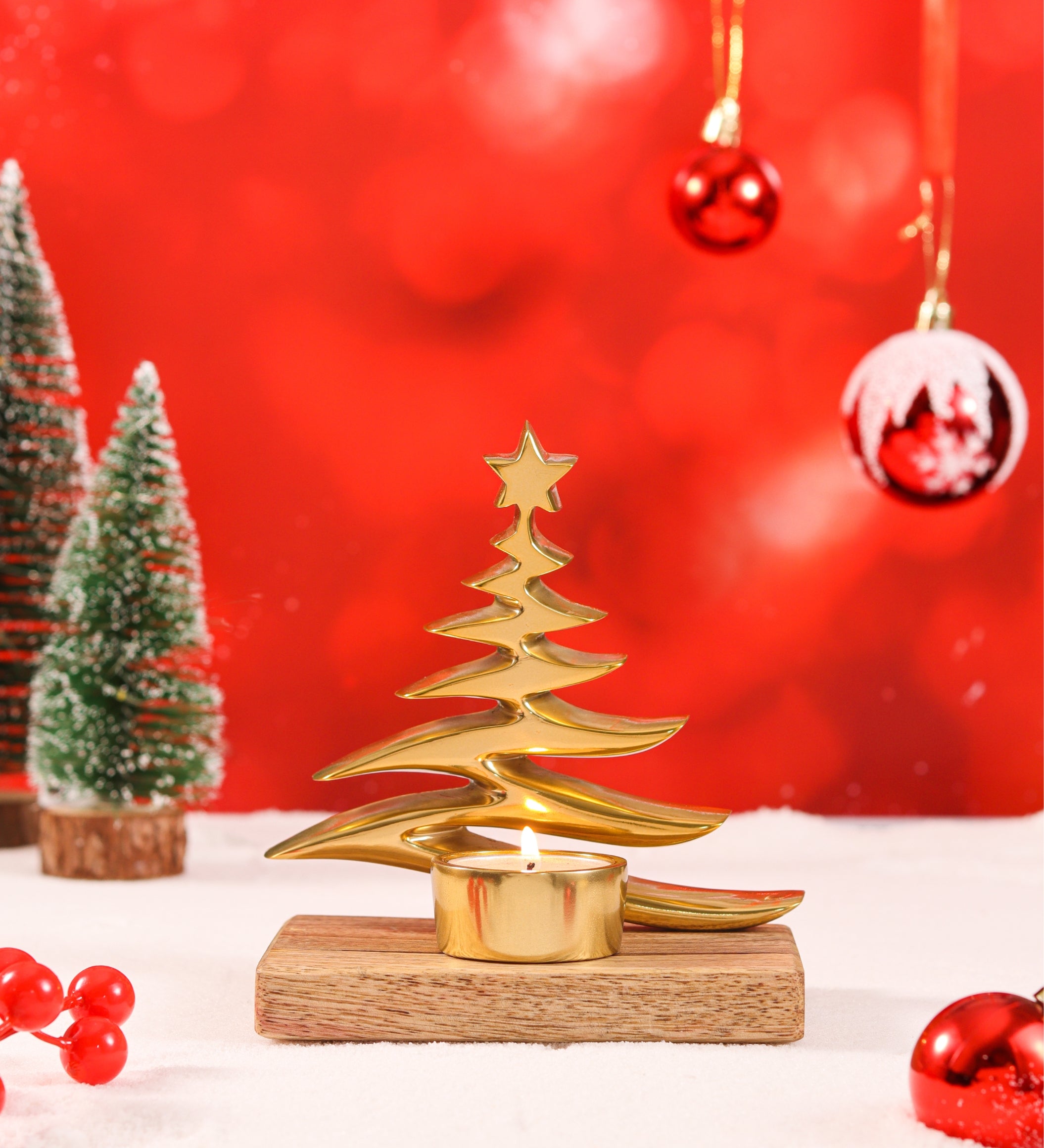 Tree Gold and Star SilverCandle with Wooden Base Silver and Gold S/2