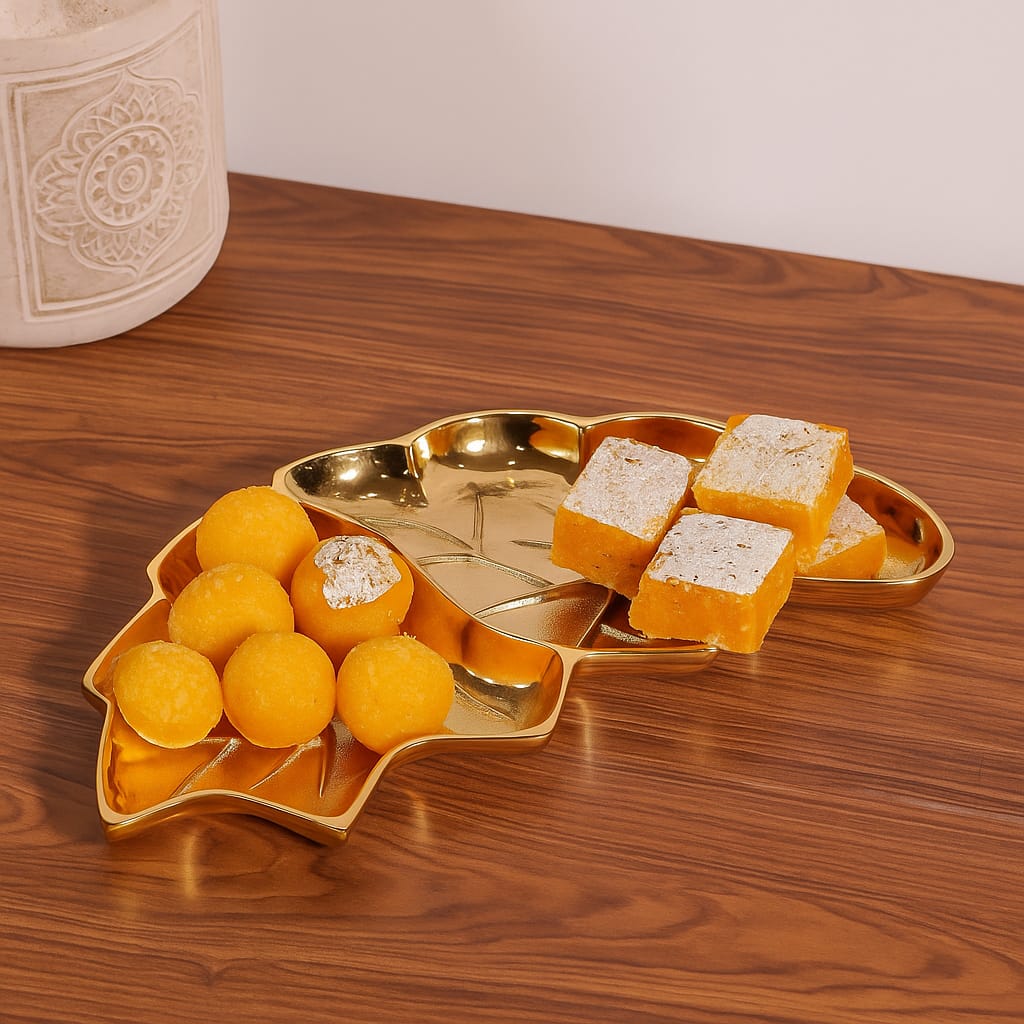 Aluminium Home Craft Leaf Balance Serving Deep Designer Tabletop Platter for Multipurpose Uses