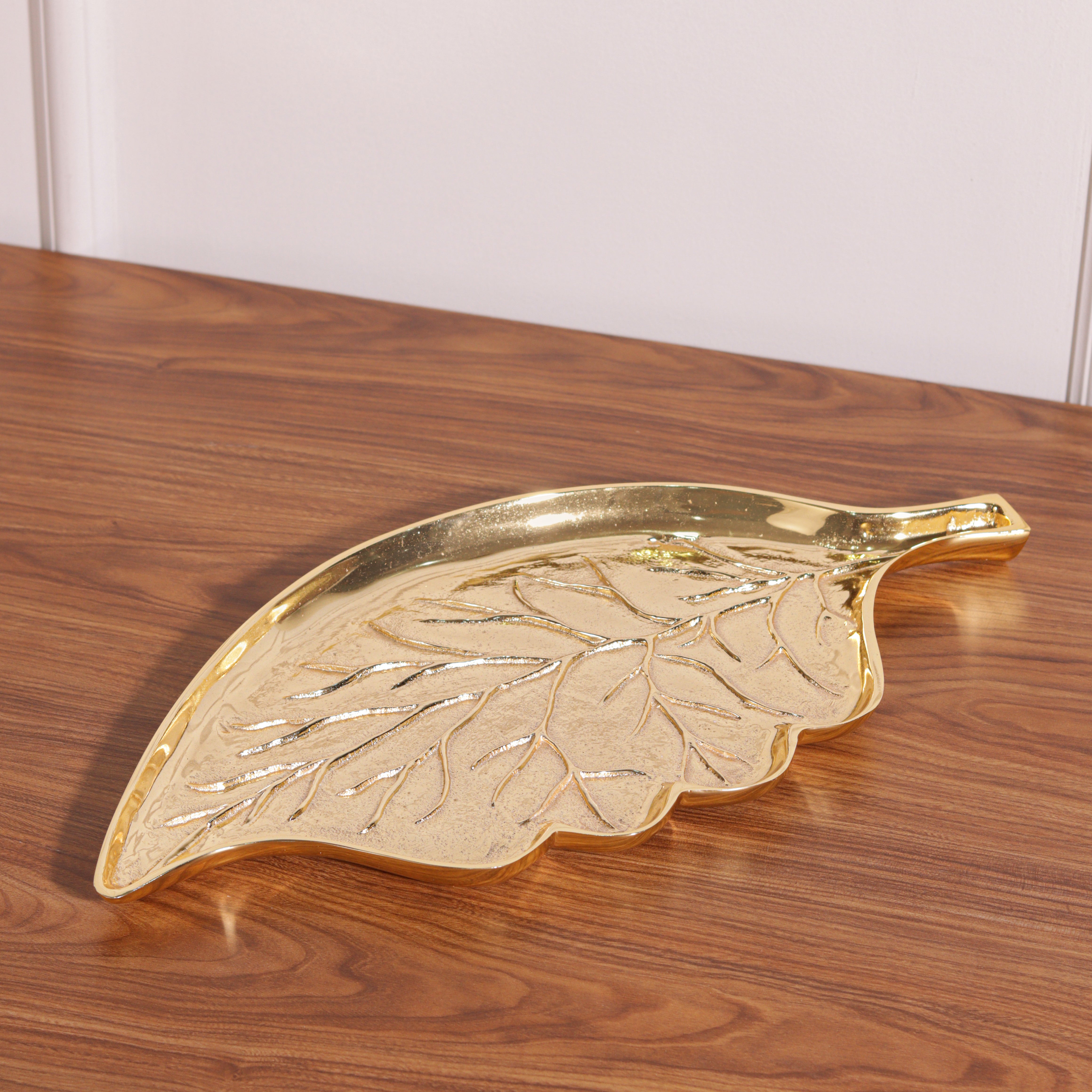 Aluminium Home Craft Branch and Leaf Serving Deep Designer Tabletop Platter for Multipurpose Use's