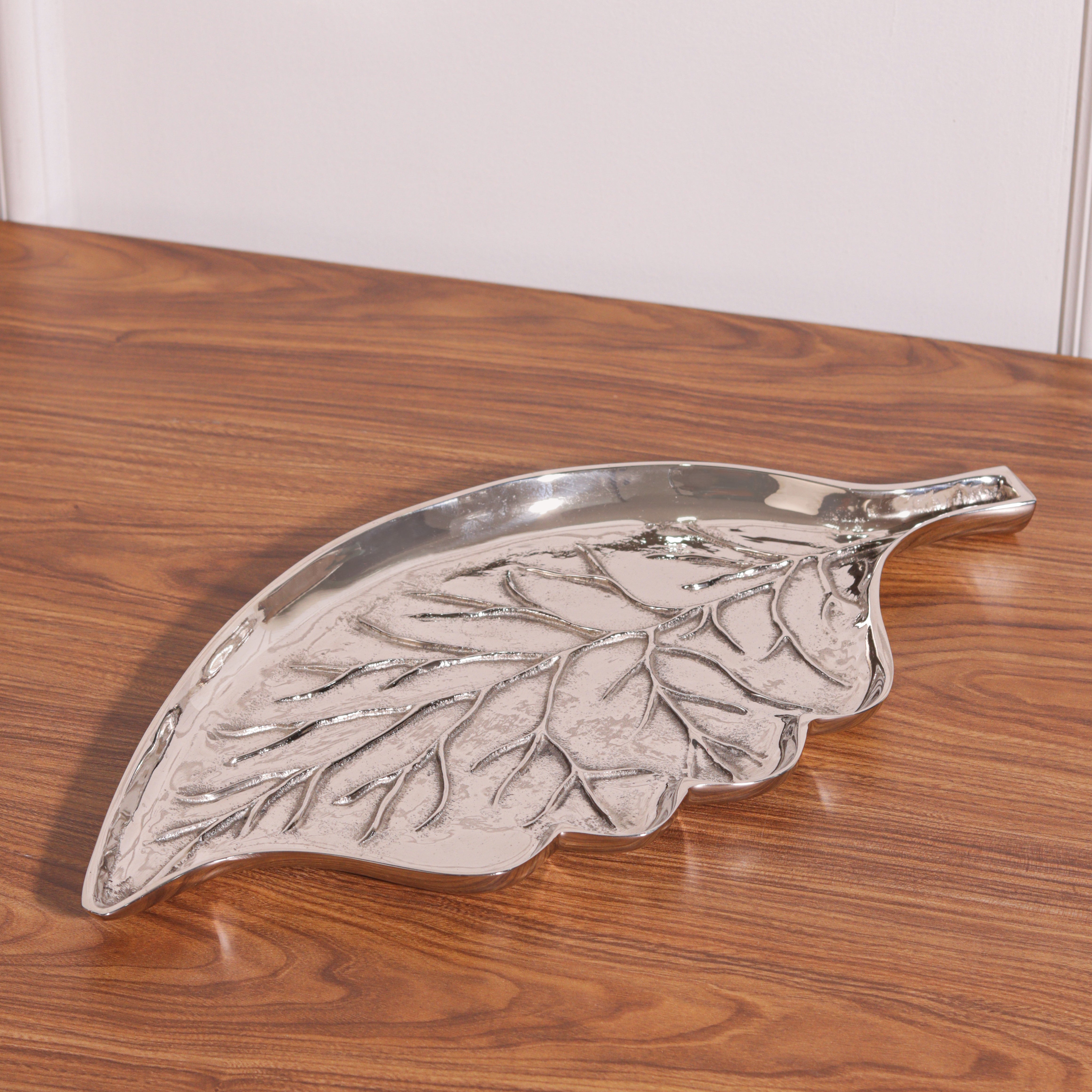 Aluminium Home Craft Branch and Leaf Serving Deep Designer Tabletop Platter for Multipurpose Use's