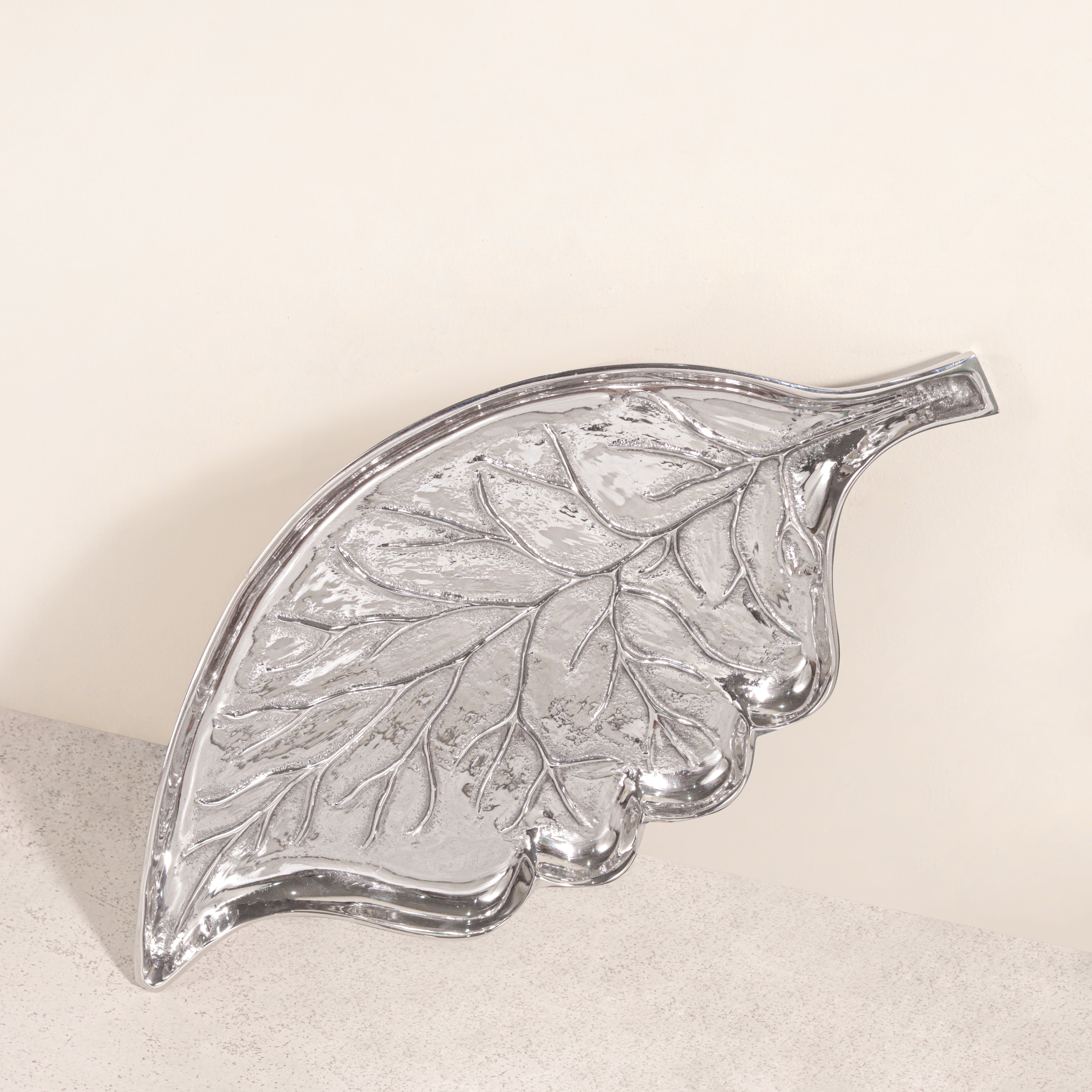 Aluminium Home Craft Branch and Leaf Serving Deep Designer Tabletop Platter for Multipurpose Use's